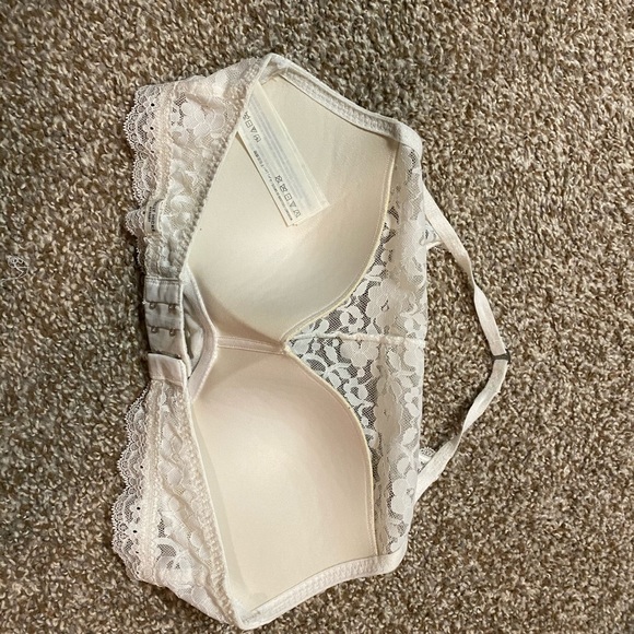 Gilly Hicks (Hollister) White Lace Bralette - Picture 4 of 4